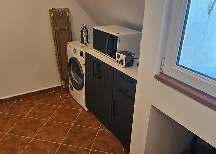 Nikol * بورغاس