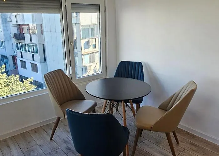 Nikol * بورغاس